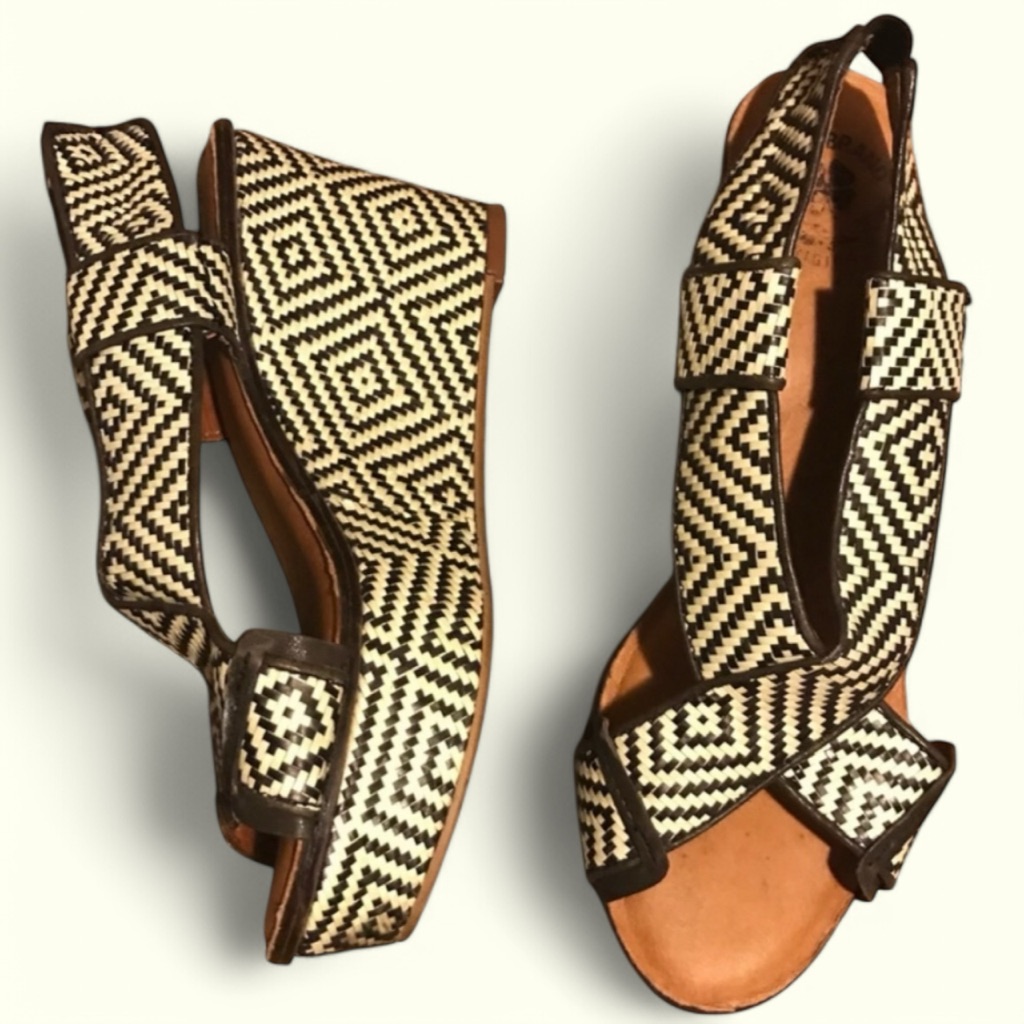 Final Price Lucky Brand Wedges
